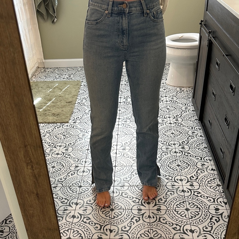 Gap straight cut slit hem size 25